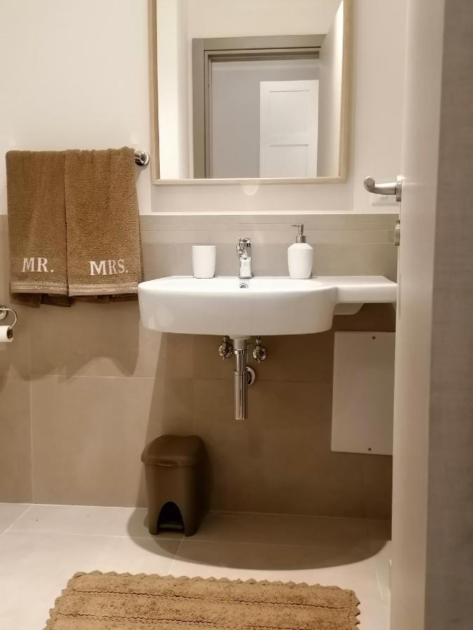 Holidaystudio Appartamento In Centro Салерно Екстериор снимка